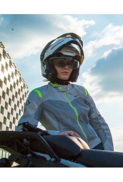 Ako pripraviť motorku na letné horúčavy?