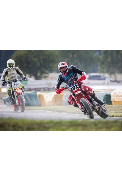 Motokros, adrenalín: Ako začať s motokrosom