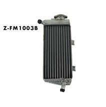 chladič pravý CRF-X 450 05 -                                                                                                                                                                                                                              