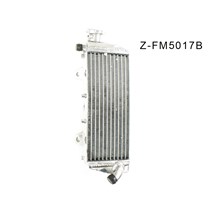 chladič pravý sa hodí pre SXF 450/500 16-18 EXCF 17-19